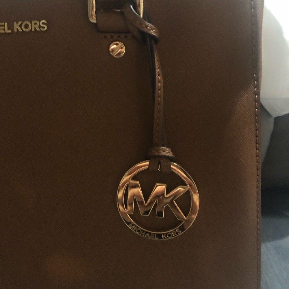 Michael Kors Sutton in luggage - Picture 3 of 5